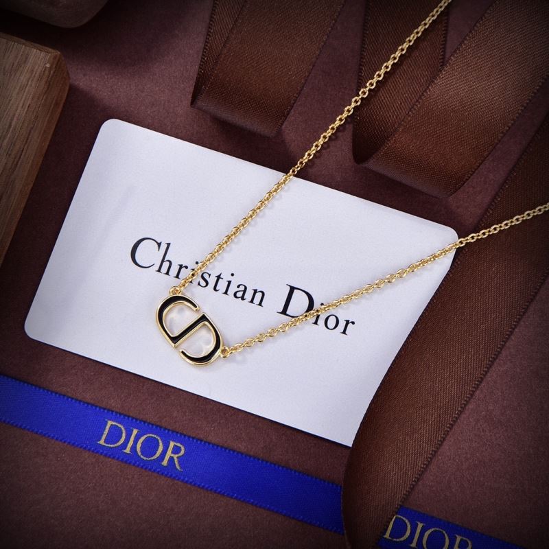 ch**an D*or bracelets